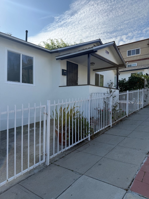 2208 Kent St in Los Angeles, CA - Foto de edificio - Building Photo