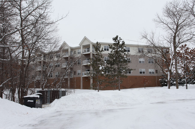 Applewood Pointe in Osseo, MN - Building Photo - Building Photo