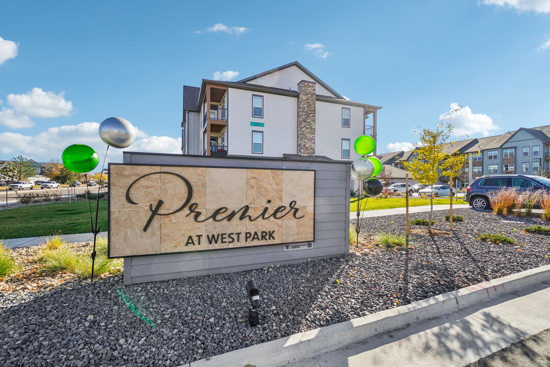 Premier at West Park Luxury Apartment Homes in Greeley, CO - Foto de edificio