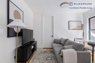 308 E 78th St in New York, NY - Building Photo