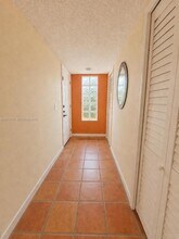 286 Racquet Club Rd in Weston, FL - Building Photo - Building Photo