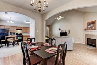 9211 Hidden Lake E Dr in Magnolia, TX - Building Photo - Building Photo