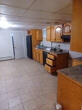896 Rockdale Ave in New Bedford, MA - Building Photo - Building Photo