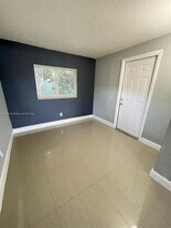 2720 NW 2nd St in Pompano Beach, FL - Building Photo