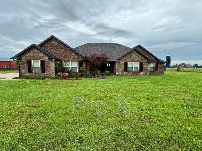 property at 11609 AR-72