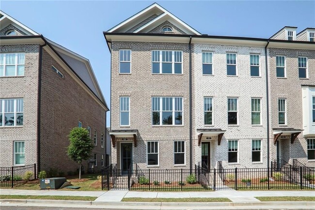 property at 165 Wards Xing Wy