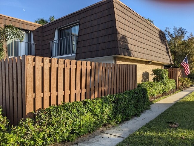 property at 6003 SE Riverboat Dr