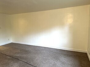 4934 Wynnefield Ave in Philadelphia, PA - Building Photo - Building Photo