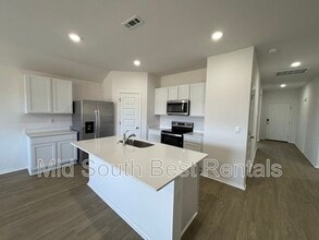 6432 Newark Dr in Bryant, AR - Building Photo - Building Photo