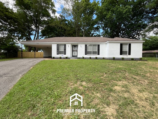 property at 5392 Lastrada St