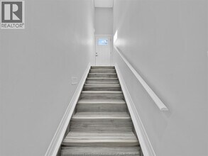 3549 Peter St in Windsor, ON - Foto de edificio - Building Photo