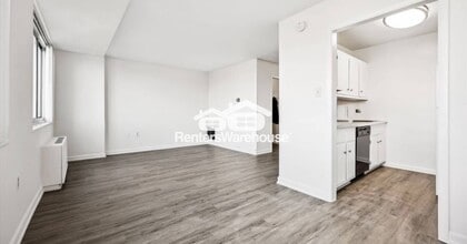 10500 Rockville Pike in Rockville, MD - Building Photo - Building Photo