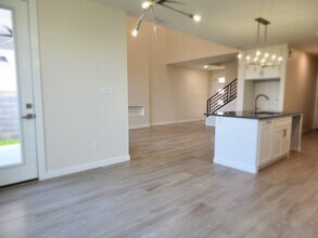 7506 Cresta Bella St in Laredo, TX - Building Photo - Building Photo