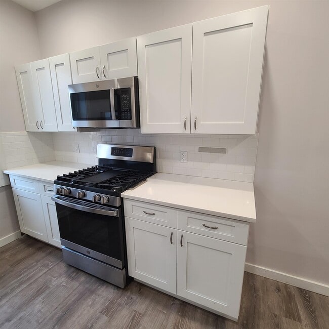 39 74th St in North Bergen, NJ - Building Photo - Building Photo