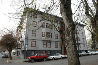 Chetopa Apartments in Portland, OR - Building Photo - Building Photo