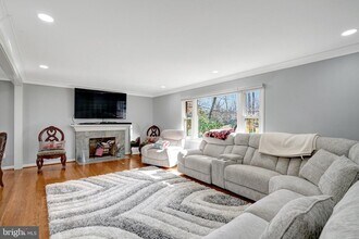 6608 Spring Valley Dr in Alexandria, VA - Building Photo - Building Photo