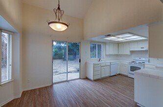 1486 E Solar Ave in Fresno, CA - Building Photo - Building Photo