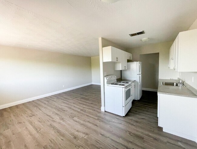 Rosewood Place Apartments in Sault Ste Marie, ON - Building Photo - Building Photo