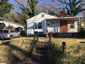 1811 Thomas Ave in Anniston, AL - Building Photo