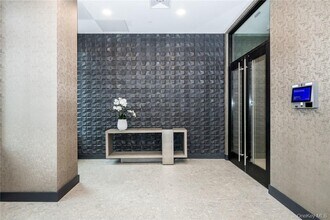 15 Parkview Ave in Bronxville, NY - Foto de edificio - Building Photo