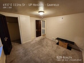 4937 E 111th St in Garfield Heights, OH - Building Photo - Building Photo