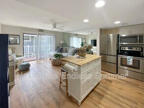 1107 1st St S in Jacksonville Beach, FL - Building Photo - Building Photo