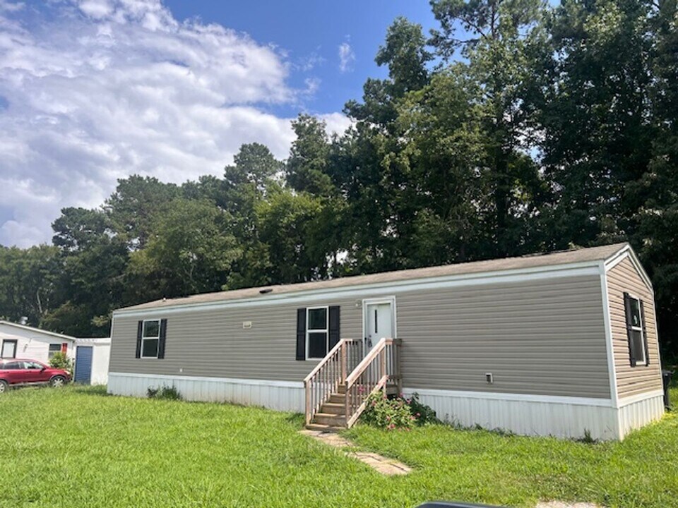 117 Oregon Trail in Garner, NC - Building Photo
