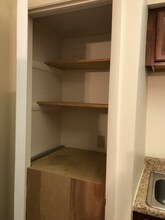 634 W Foulke Ave-Unit -Apt 4 in Findlay, OH - Building Photo - Building Photo