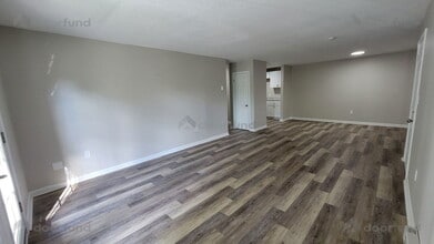 208 Columbus St-Unit -7 in Fitchburg, MA - Building Photo - Building Photo