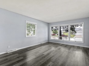 8632 Broadway Dr in Sturtevant, WI - Building Photo - Building Photo