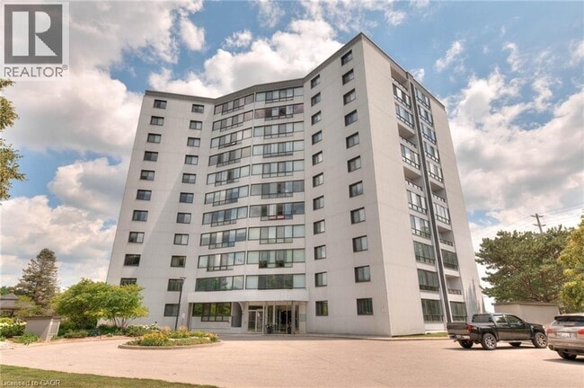 property at 250 Glenridge Dr