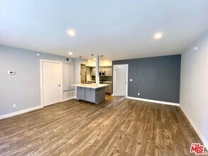 1529 S Bundy Dr in Los Angeles, CA - Building Photo - Building Photo