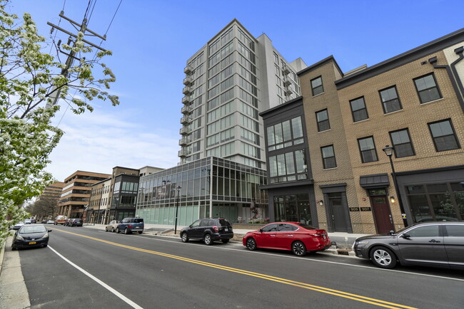 property at 925 N Fairfax St