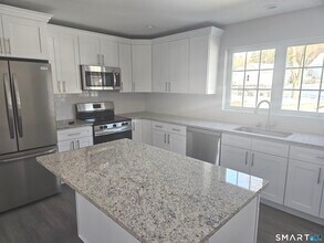 43 Fairfield Pl in Beacon Falls, CT - Building Photo - Building Photo