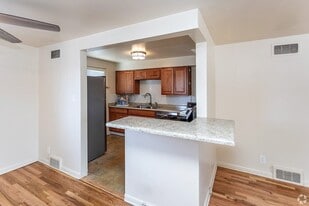 Townhomes at Two Creeks in Lakewood, CO - Building Photo