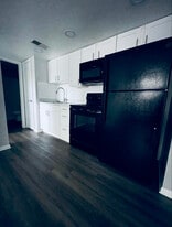 13214 Bunn Cir, Unit 73 in Tampa, FL - Building Photo