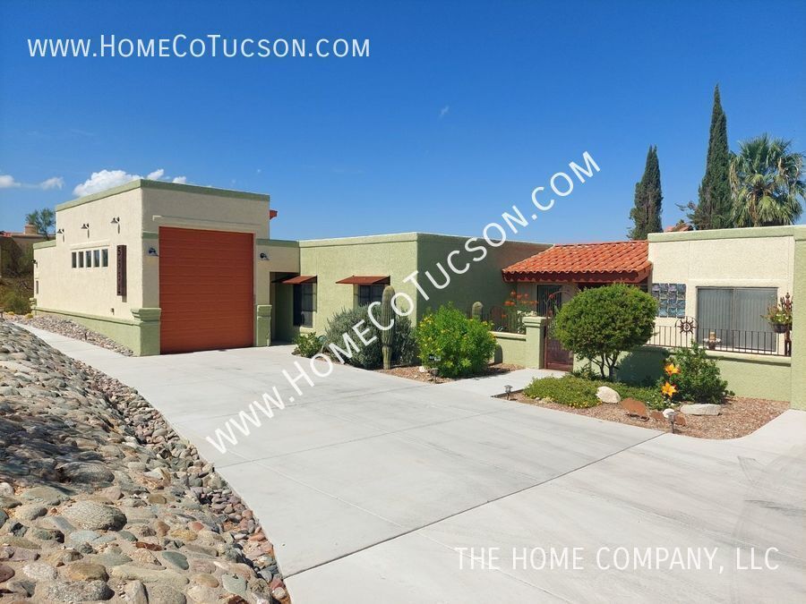 5661 N Vista Karina Mia in Tucson, AZ - Building Photo