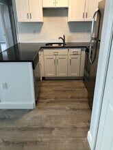 212 Fisher St, Unit B9 in North Attleborough, MA - Foto de edificio - Building Photo