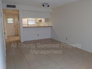 12039 117th St N in Seminole, FL - Building Photo - Building Photo