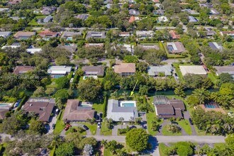 13040 SW 70th Ave in Miami, FL - Building Photo - Building Photo