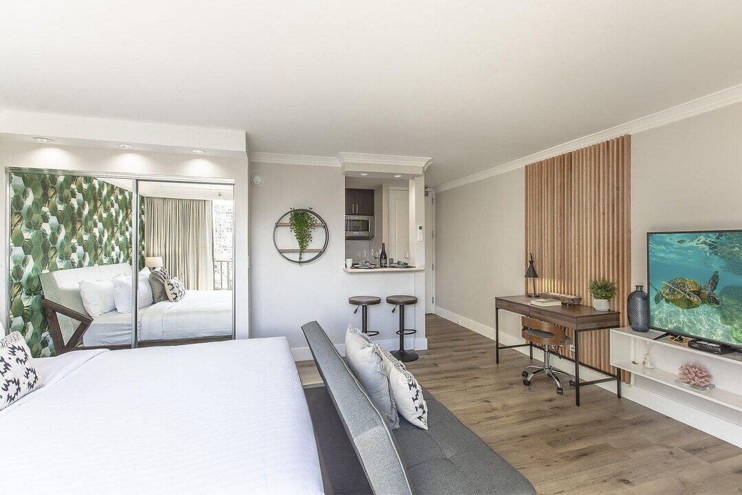 440 ?Olohana St in Honolulu, HI - Building Photo