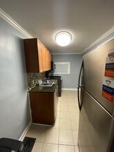 1436 E Genesee St, Unit 1 in Syracuse, NY - Foto de edificio - Building Photo
