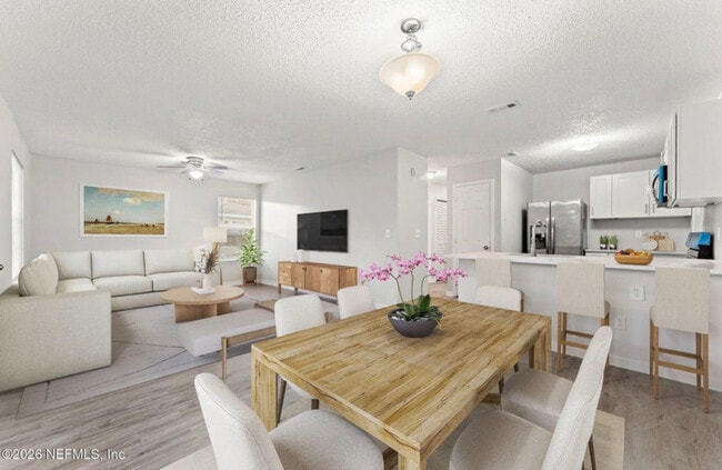 1543 Brook Forest Dr in Jacksonville, FL - Foto de edificio - Building Photo