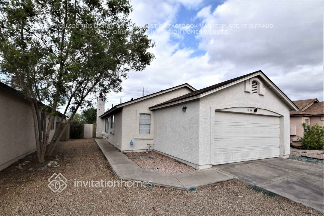 11944 N 74th Ln in Peoria, AZ - Building Photo
