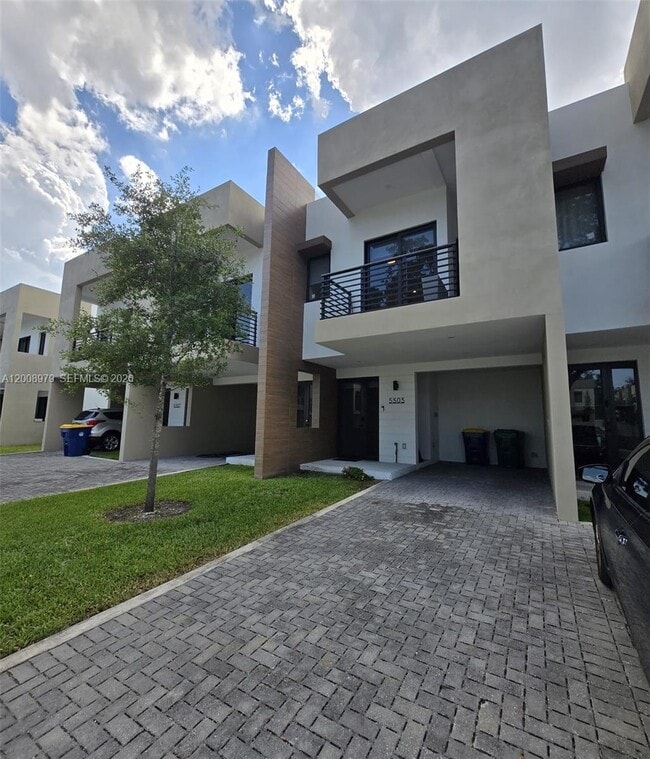property at 5503 W Oak Wy