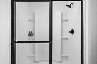 330 E Vermont St, Unit SI ID1313967P in Indianapolis, IN - Foto de edificio - Building Photo