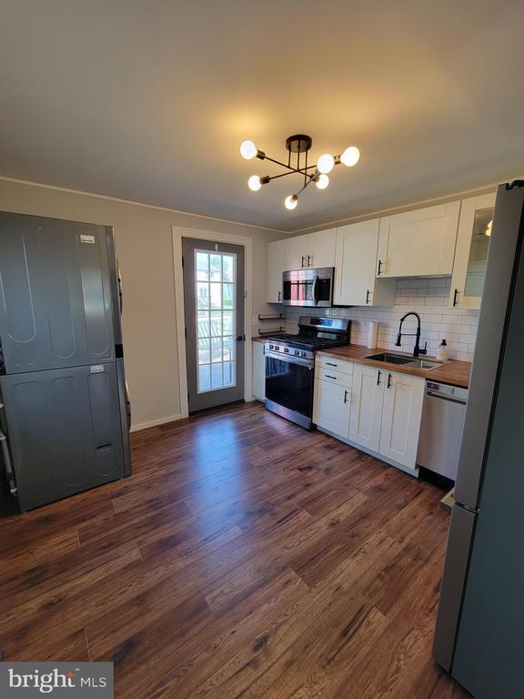 property at 540 N Read Ave