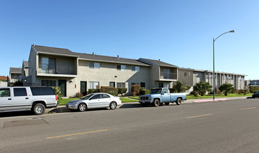 The Palms in Lompoc, CA - Foto de edificio - Building Photo