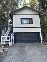 23867 Pioneer Camp Rd in Crestline, CA - Building Photo