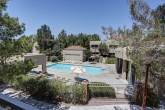 1908 Tierra Vista Dr in Las Vegas, NV - Building Photo - Building Photo